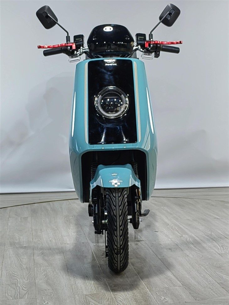 Retro Style Electric Motorcycle